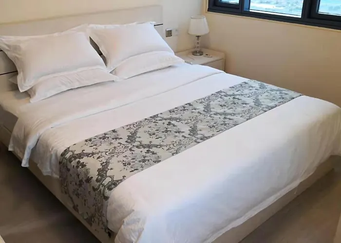 Sunset House Roxas Bay Apartment Manila
